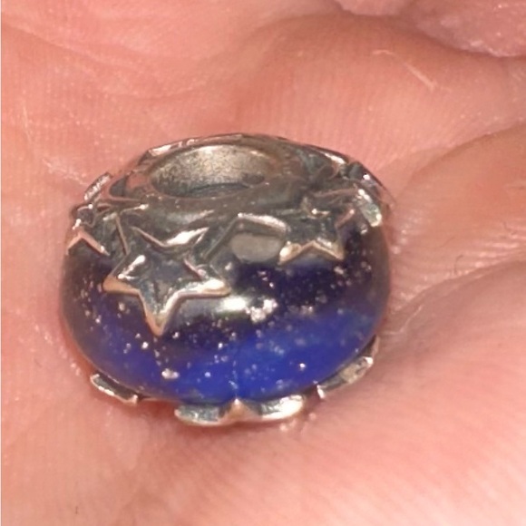 Pandora Bangle Bracelet and 8 charms - Picture 11 of 11